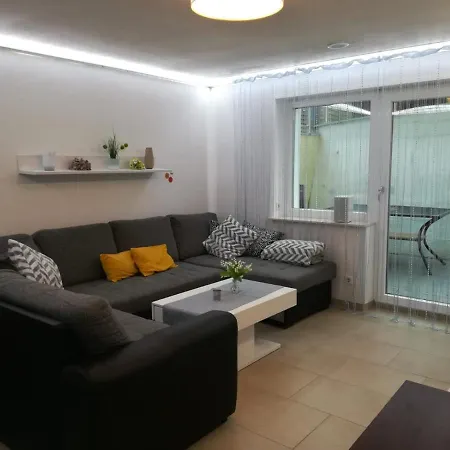 Taunusrast-Usi Appartement Usingen Buitenkant foto