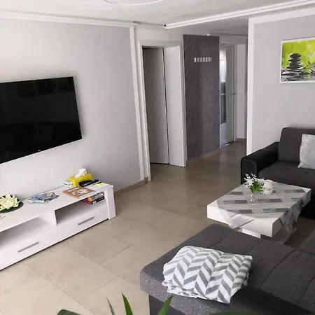 Taunusrast-Usi Appartement Usingen Buitenkant foto