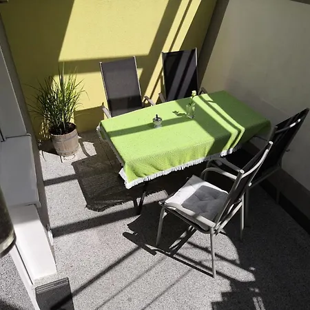Taunusrast-Usi Appartement Usingen Buitenkant foto