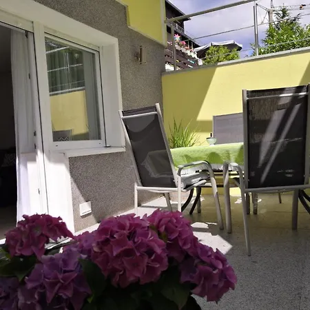 Taunusrast-Usi Appartement Usingen Buitenkant foto
